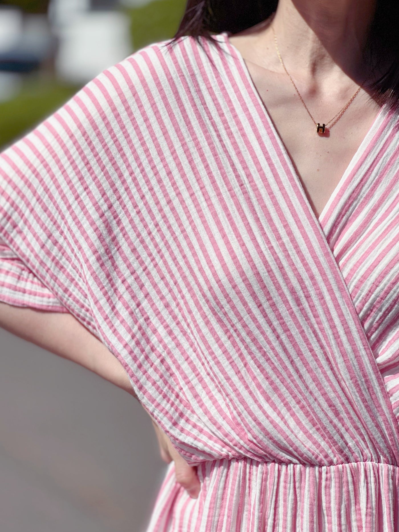 Sofia | Abito incrociato in chiffon, a righe, 3 colori