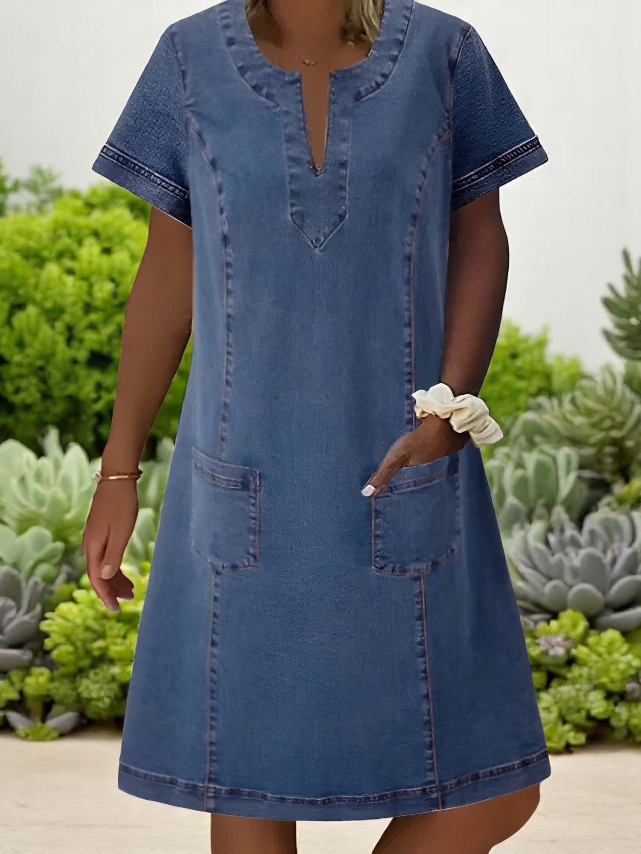 Julia | Abito in morbido denim con tasche frontali