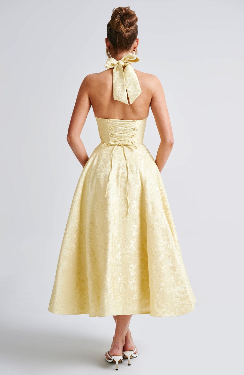 Isabella | Abito Midi con Schiena Scoperta (Stile Halter)